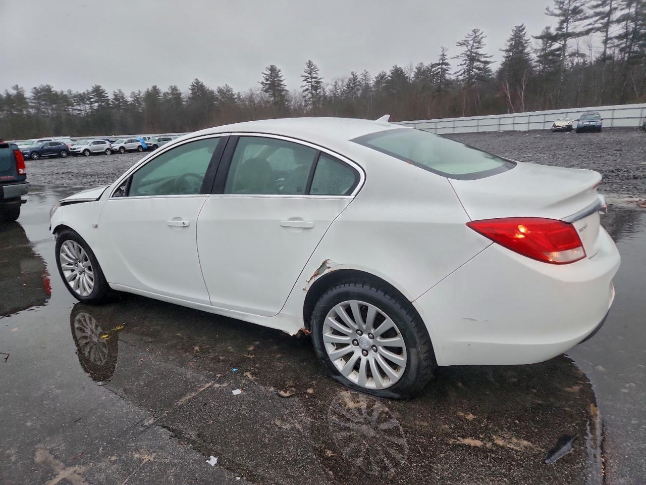 2011 BUICK REGAL CXL photo 3