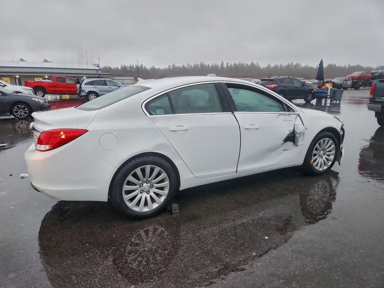 2011 BUICK REGAL CXL photo 5