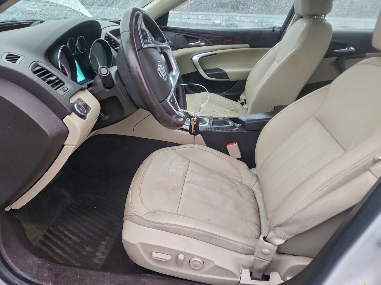 2011 BUICK REGAL CXL photo 13