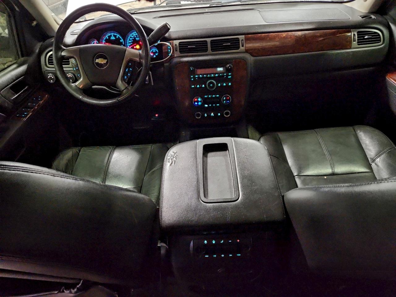 2011 CHEVROLET TAHOE K1500 LT photo 8