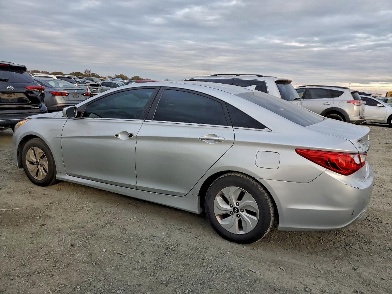 2014 HYUNDAI SONATA GLS photo 2