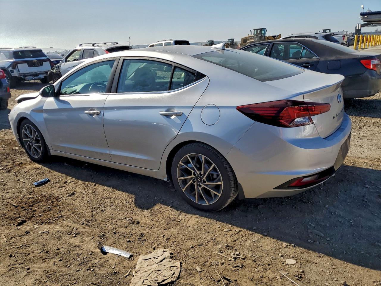 2019 HYUNDAI ELANTRA SEL photo 2