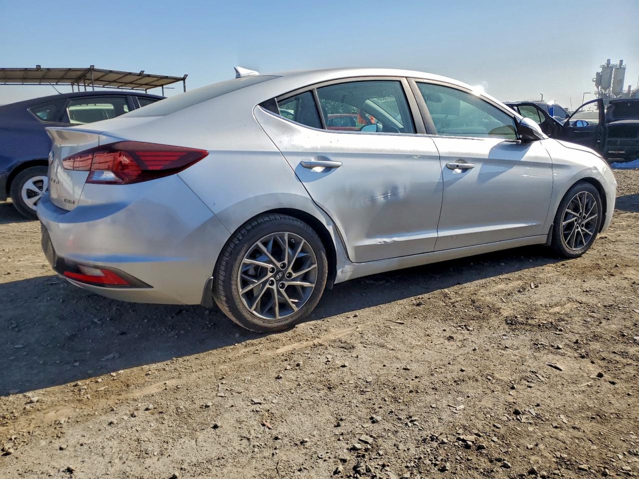 2019 HYUNDAI ELANTRA SEL photo 3