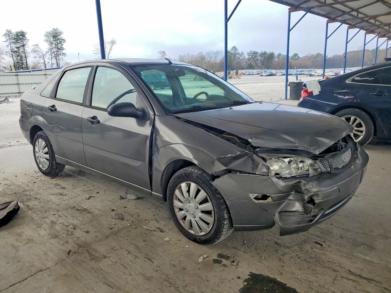 2005 FORD FOCUS ZX4 photo 4