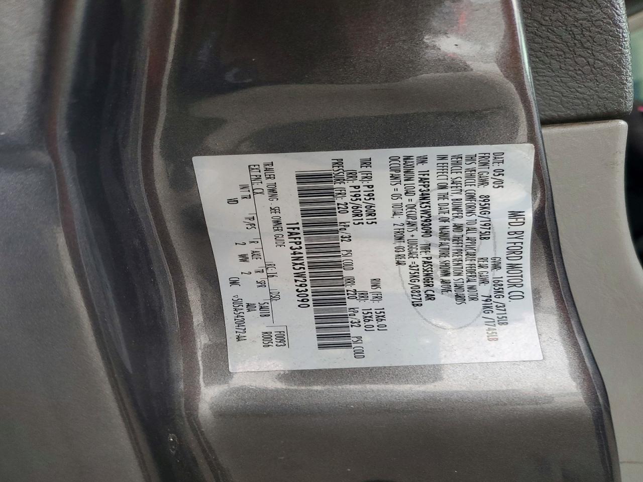 2005 FORD FOCUS ZX4 photo 12