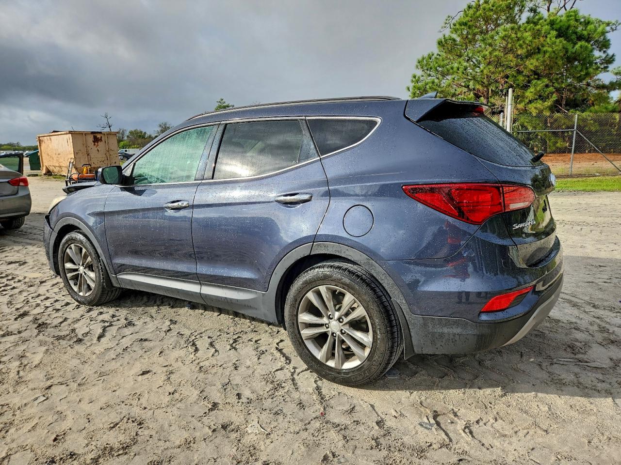 2017 HYUNDAI SANTA FE SPORT photo 2