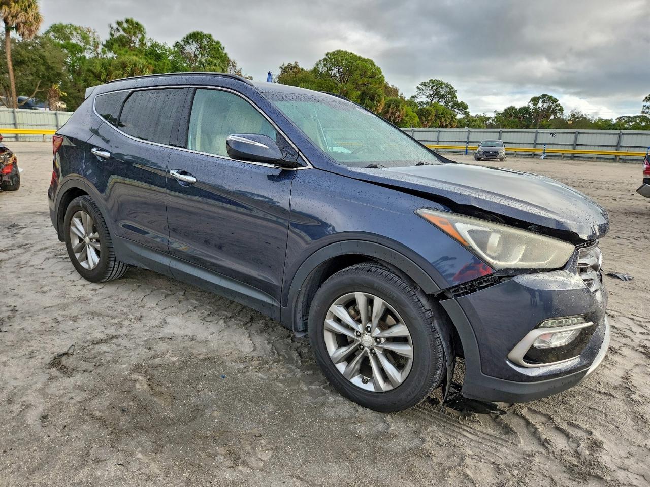 2017 HYUNDAI SANTA FE SPORT photo 4