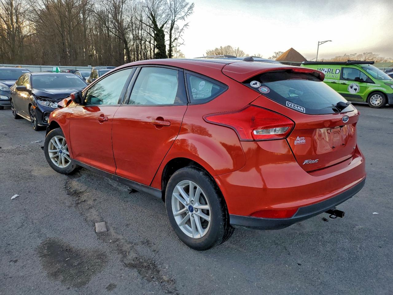 2018 FORD FOCUS SE photo 3