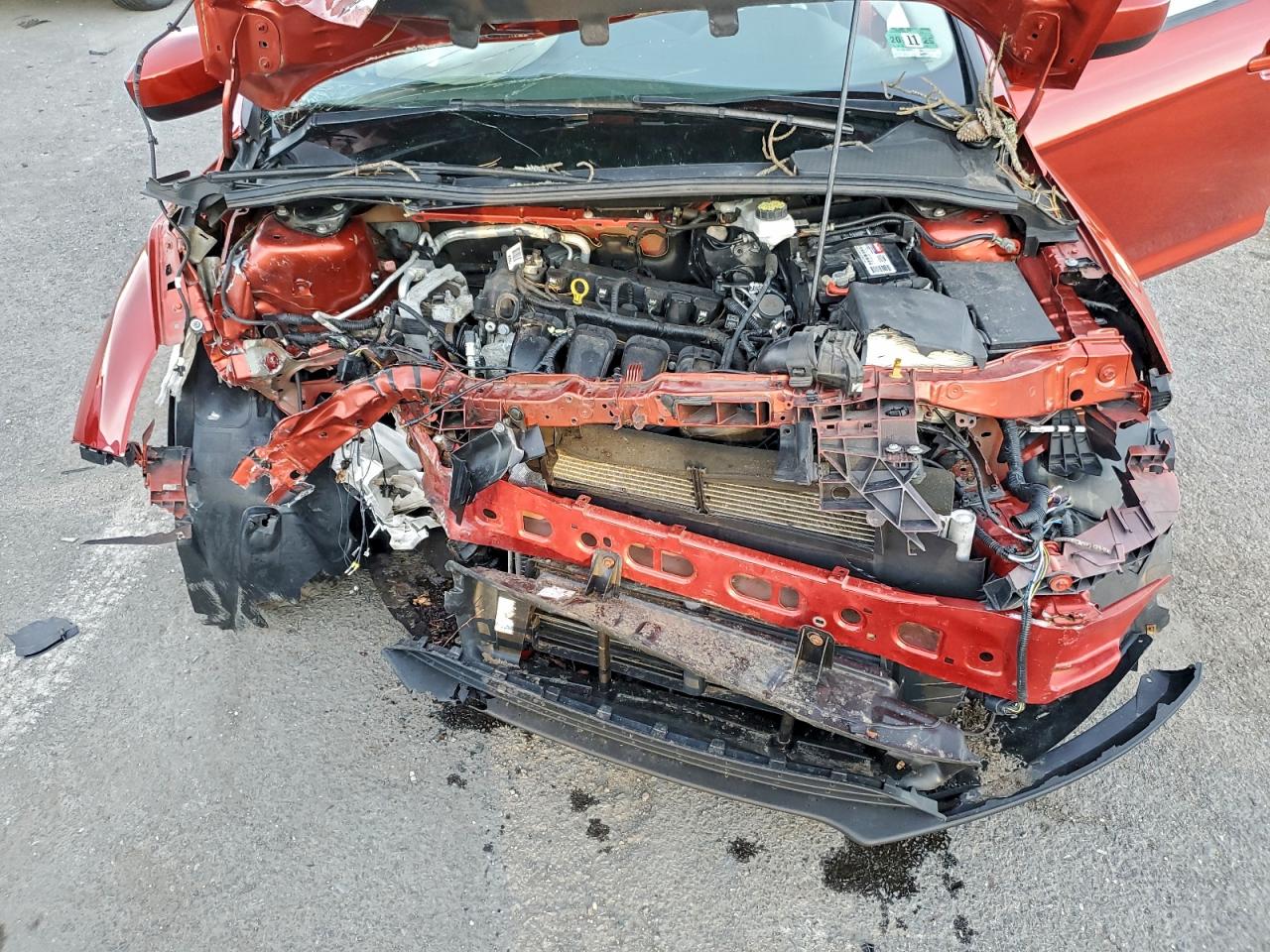 2018 FORD FOCUS SE photo 21