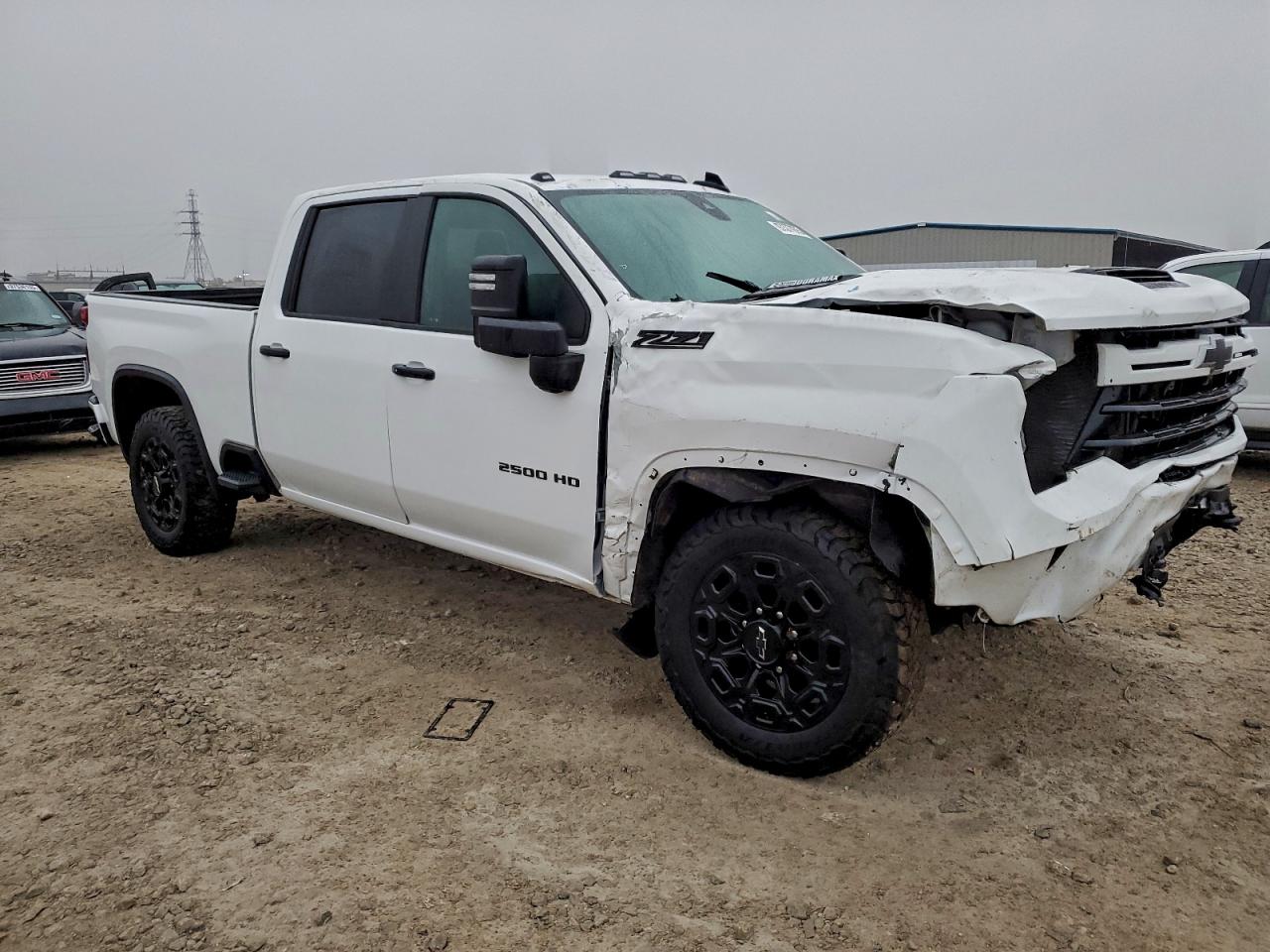 2024 CHEVROLET SILVERADO K2500 HEAVY DUTY LT photo 4