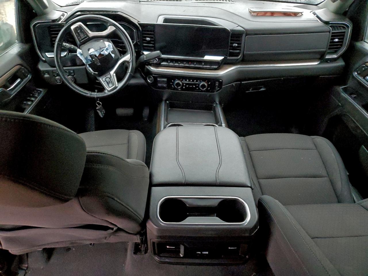 2024 CHEVROLET SILVERADO K2500 HEAVY DUTY LT photo 8