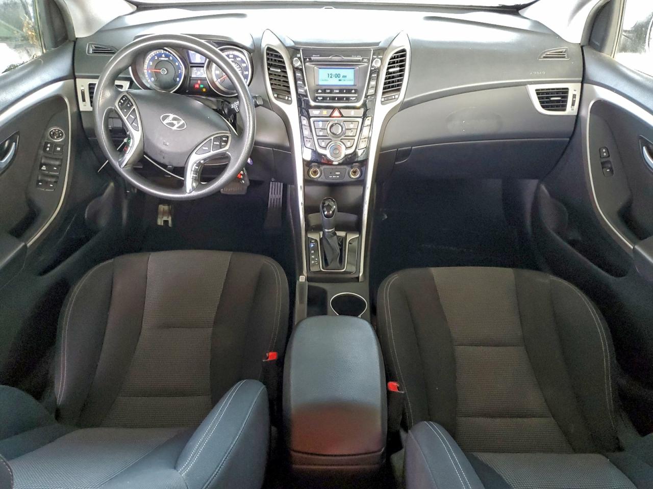 2016 HYUNDAI ELANTRA GT photo 8