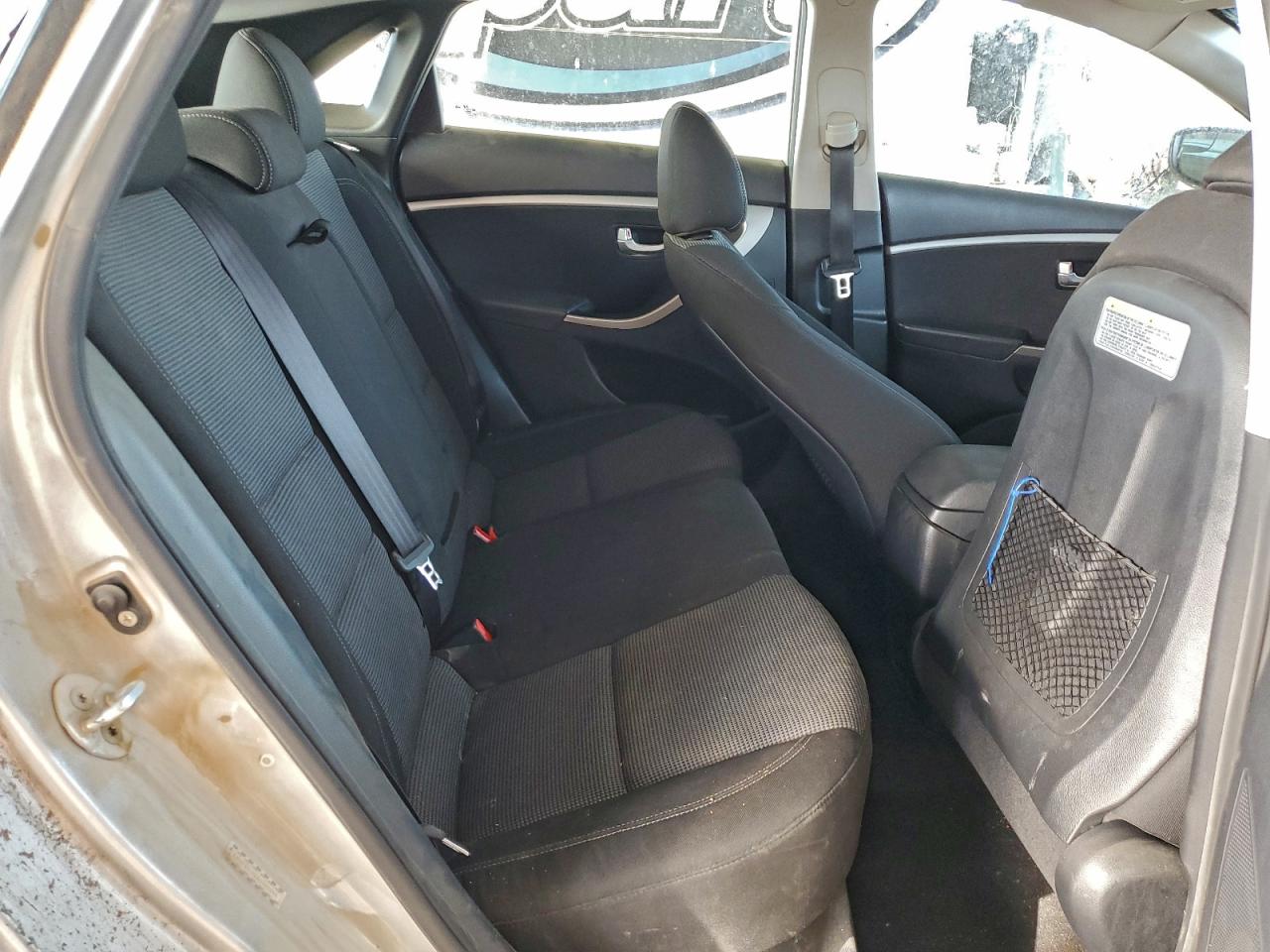 2016 HYUNDAI ELANTRA GT photo 10