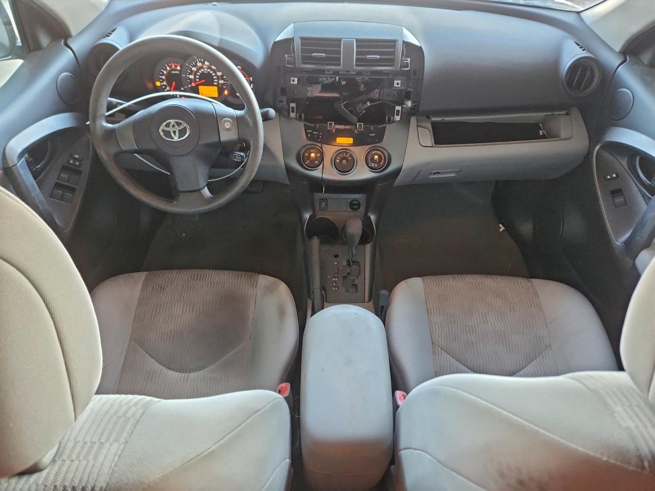2010 TOYOTA RAV4 photo 8