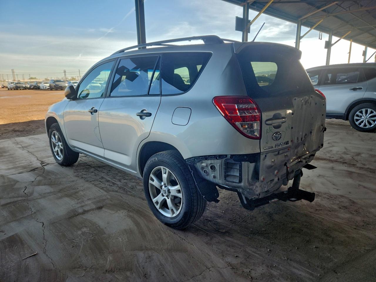 2010 TOYOTA RAV4 photo 2