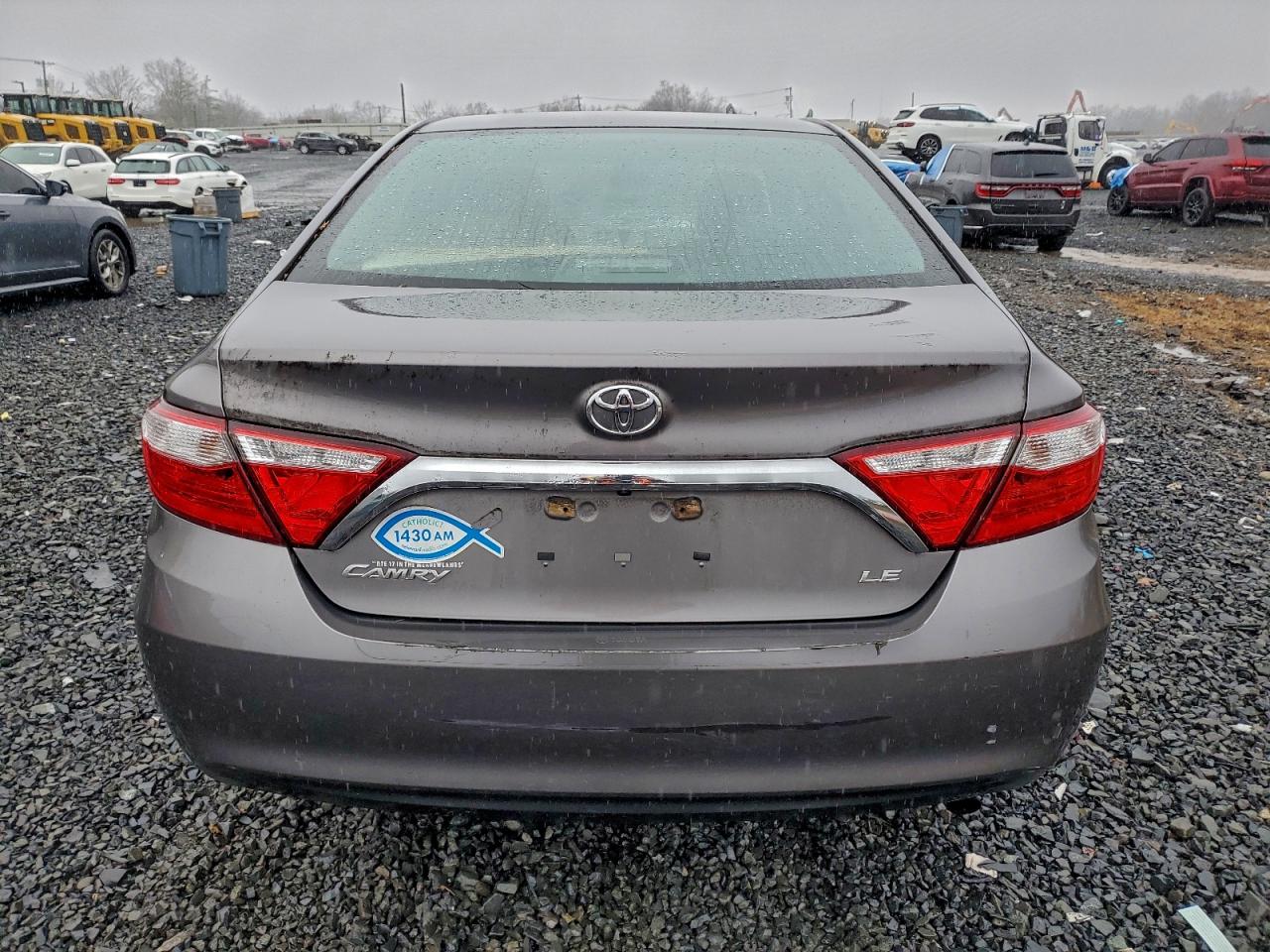 2017 TOYOTA CAMRY LE photo 6