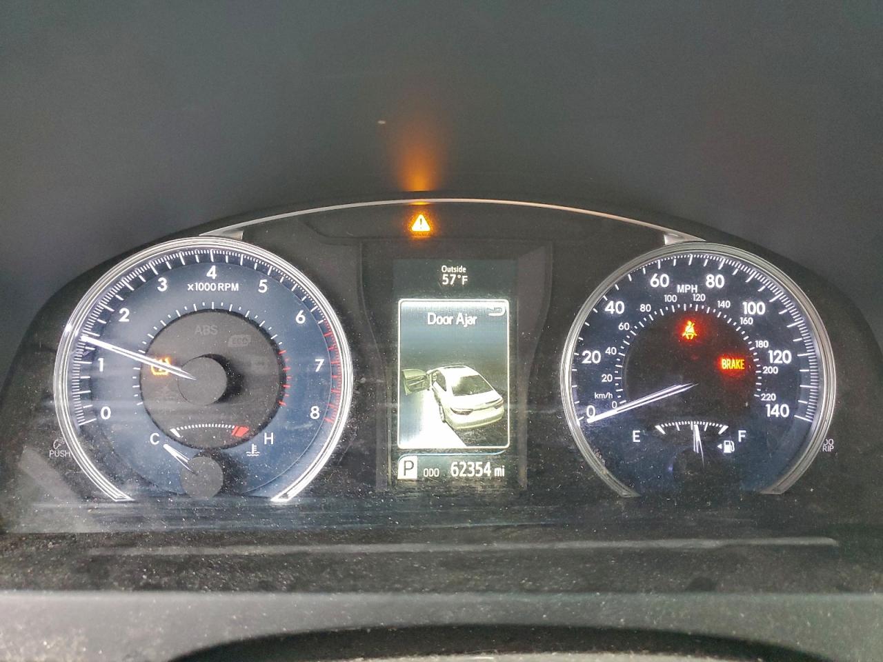 2017 TOYOTA CAMRY LE photo 9