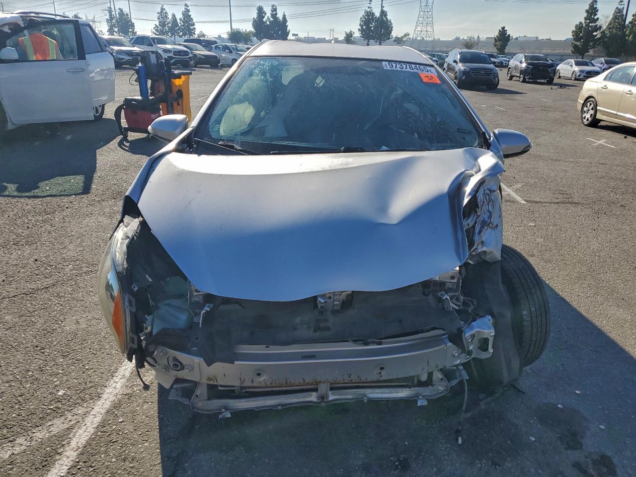 2016 TOYOTA PRIUS C photo 5