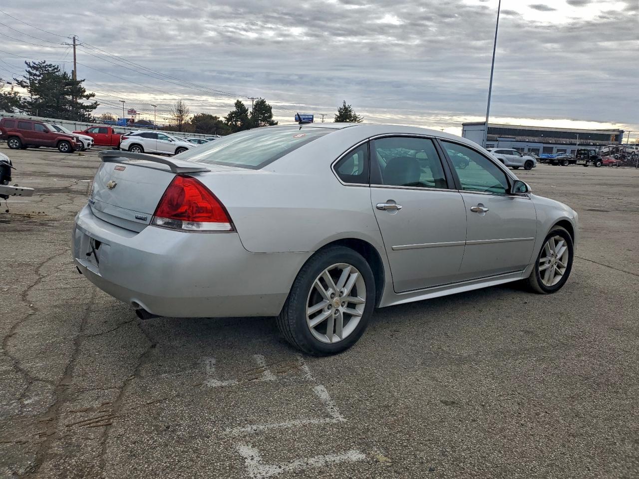 2012 CHEVROLET IMPALA LTZ photo 3