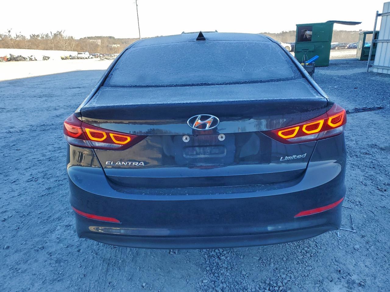 2017 HYUNDAI ELANTRA SE photo 6