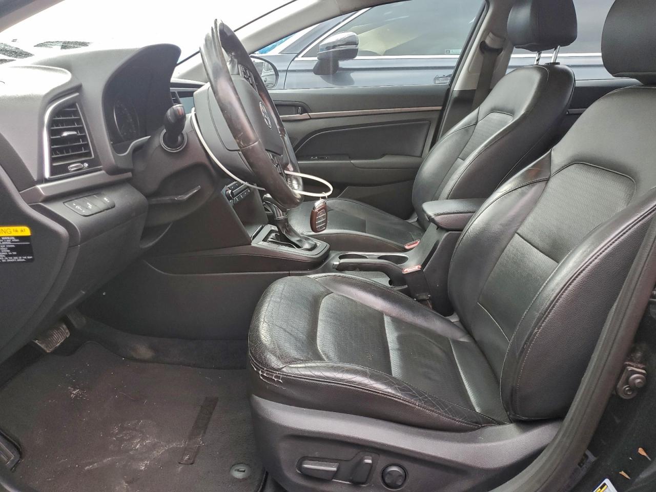 2017 HYUNDAI ELANTRA SE photo 7