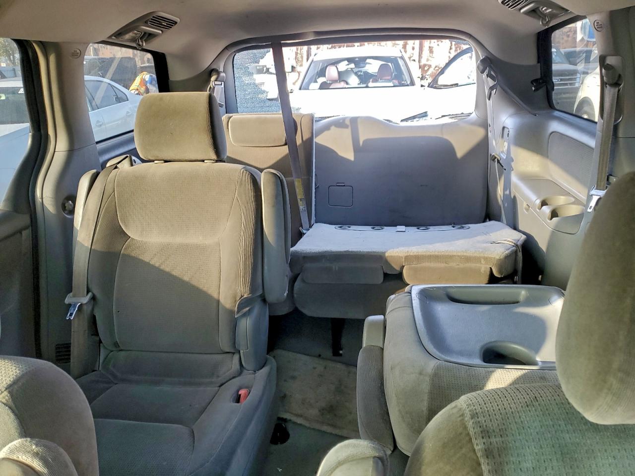 2004 TOYOTA SIENNA CE photo 10