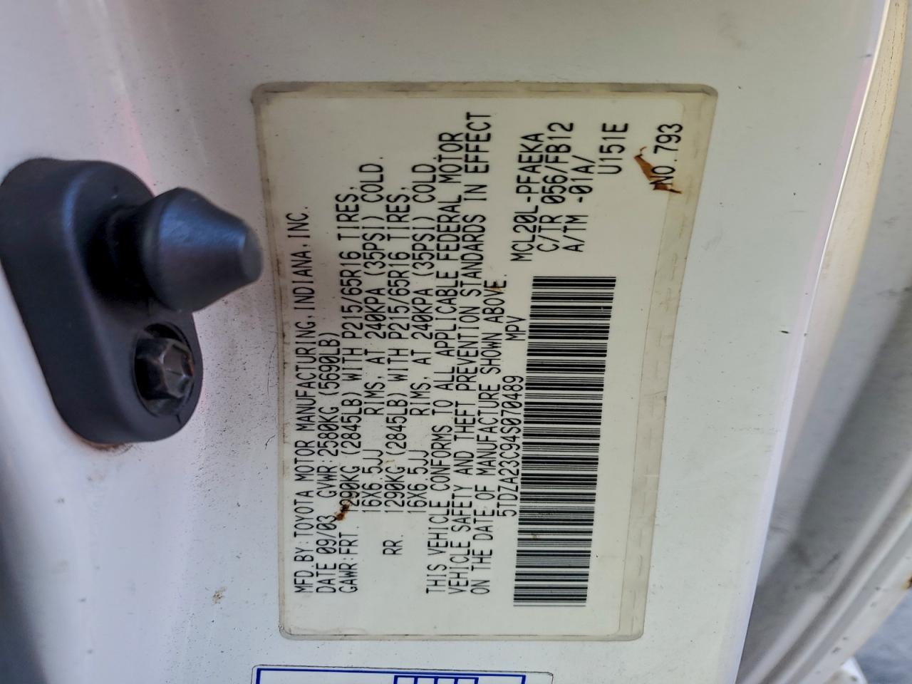 2004 TOYOTA SIENNA CE photo 13