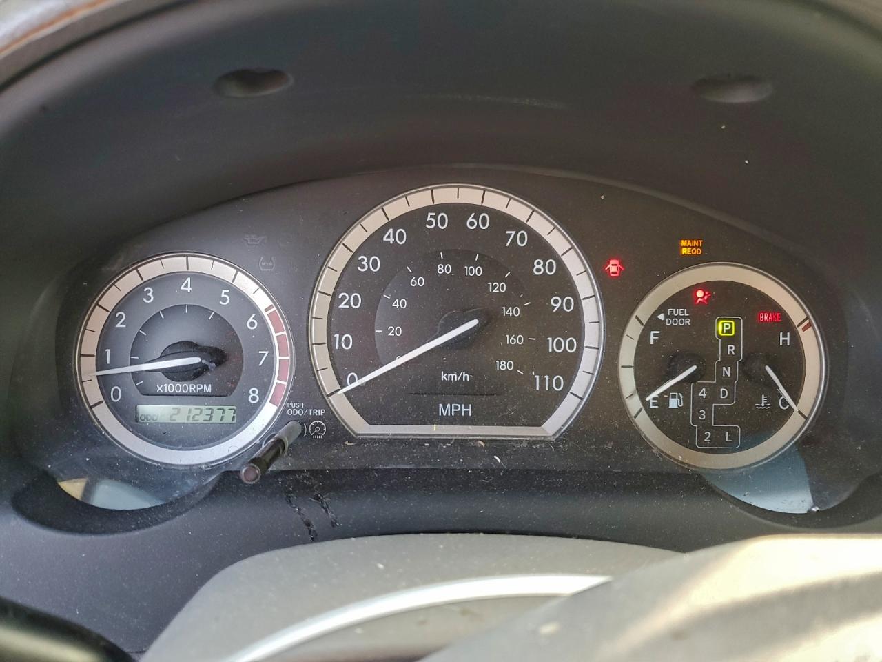 2004 TOYOTA SIENNA CE photo 9