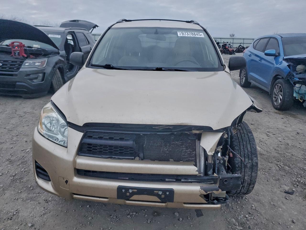 2011 TOYOTA RAV4 photo 9