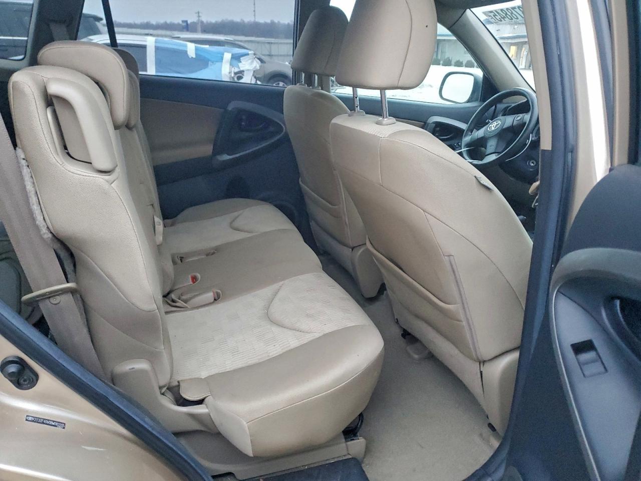 2011 TOYOTA RAV4 photo 21