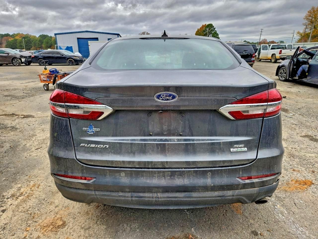 2020 FORD FUSION SE photo 6