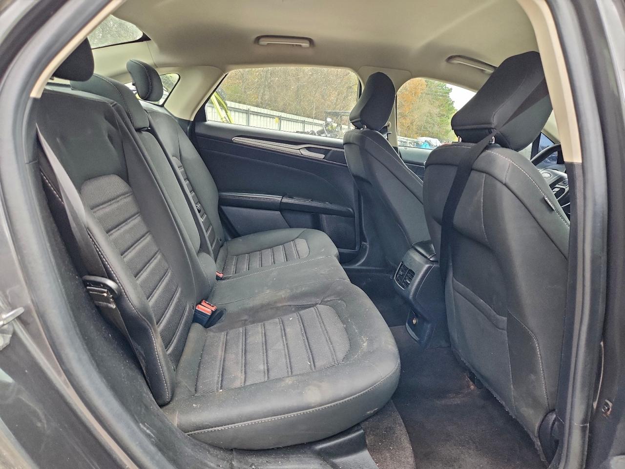 2020 FORD FUSION SE photo 10