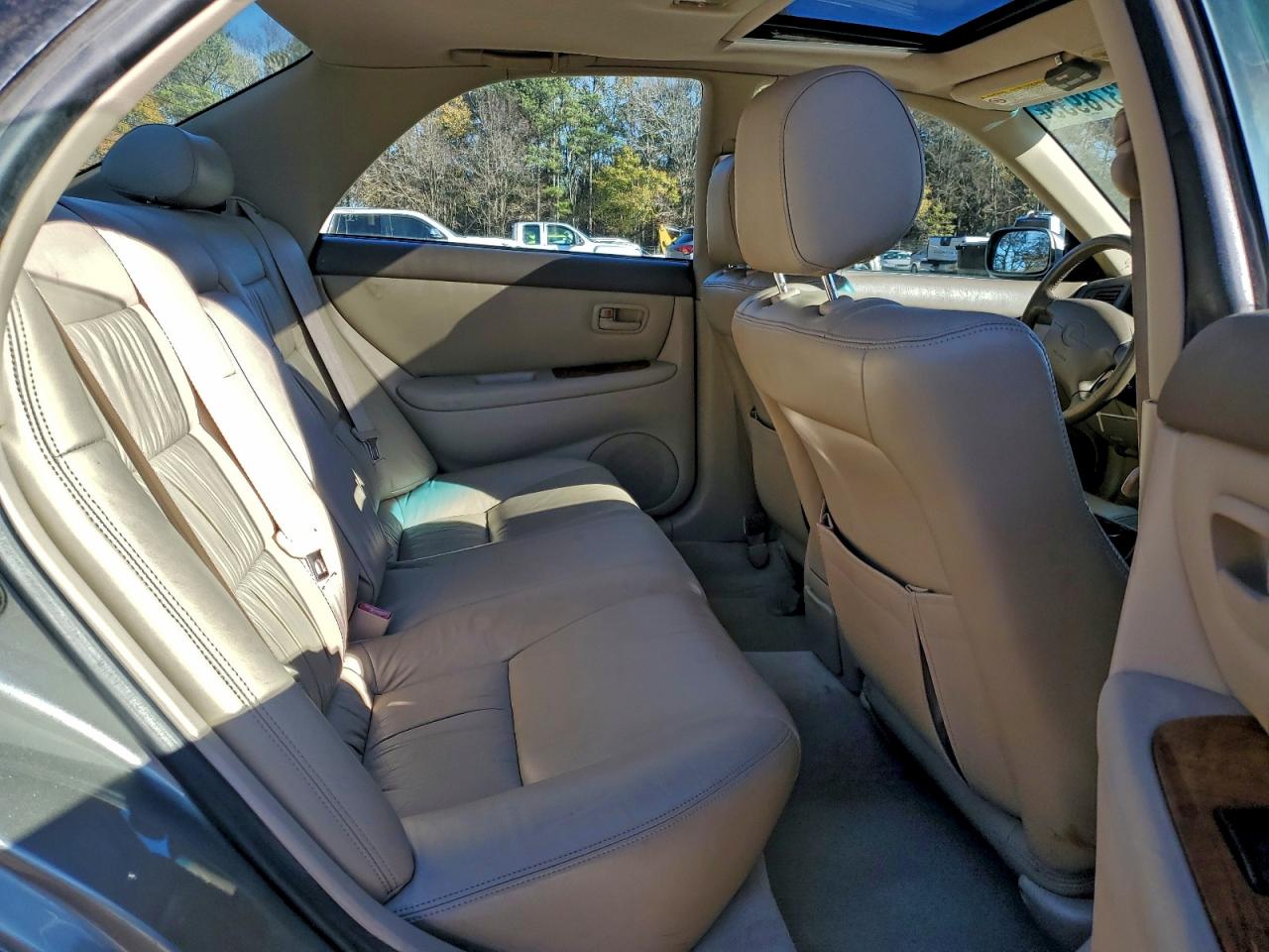 1998 LEXUS ES 300 photo 10