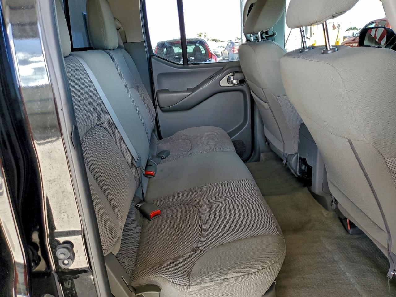 2018 NISSAN FRONTIER S photo 10