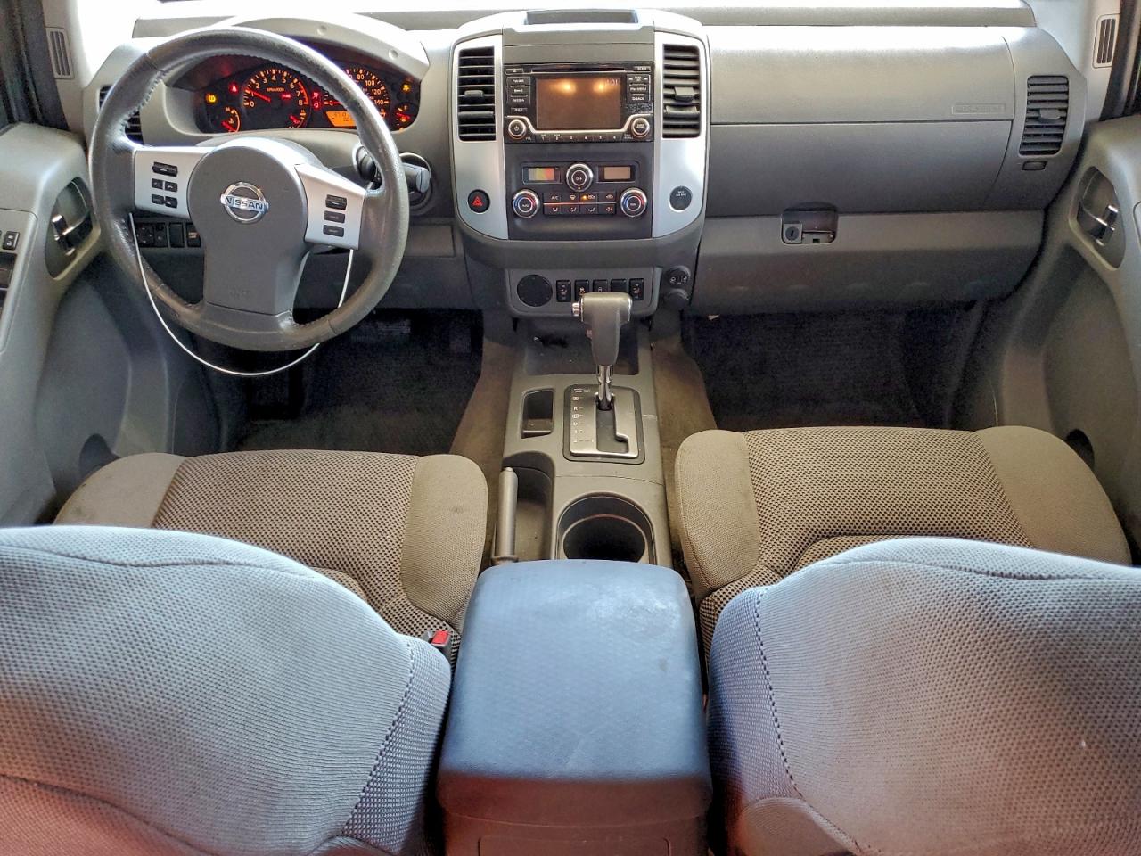 2018 NISSAN FRONTIER S photo 8