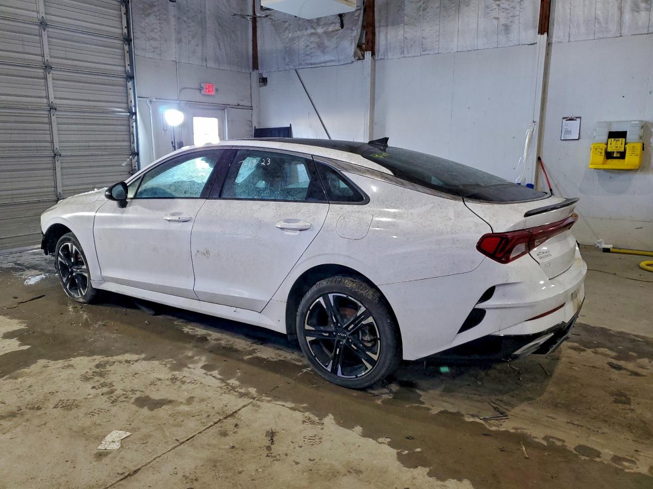 2023 KIA K5 GT LINE photo 2