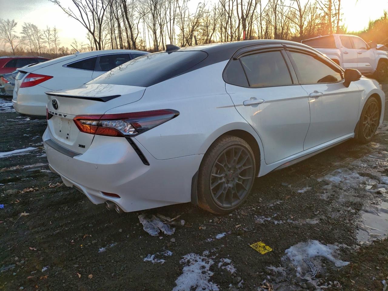 2022 TOYOTA CAMRY TRD photo 3