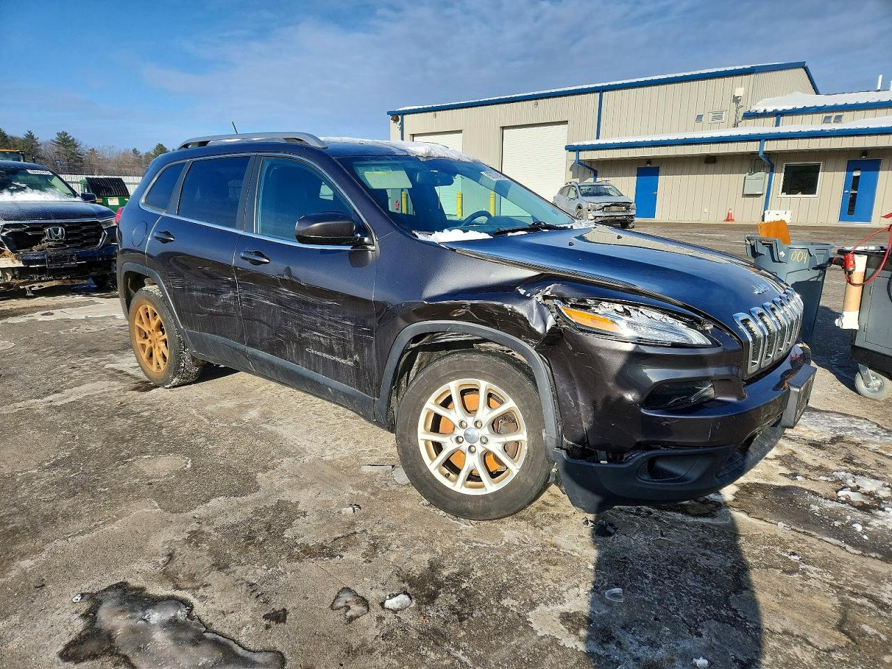 2015 JEEP CHEROKEE LATITUDE photo 4