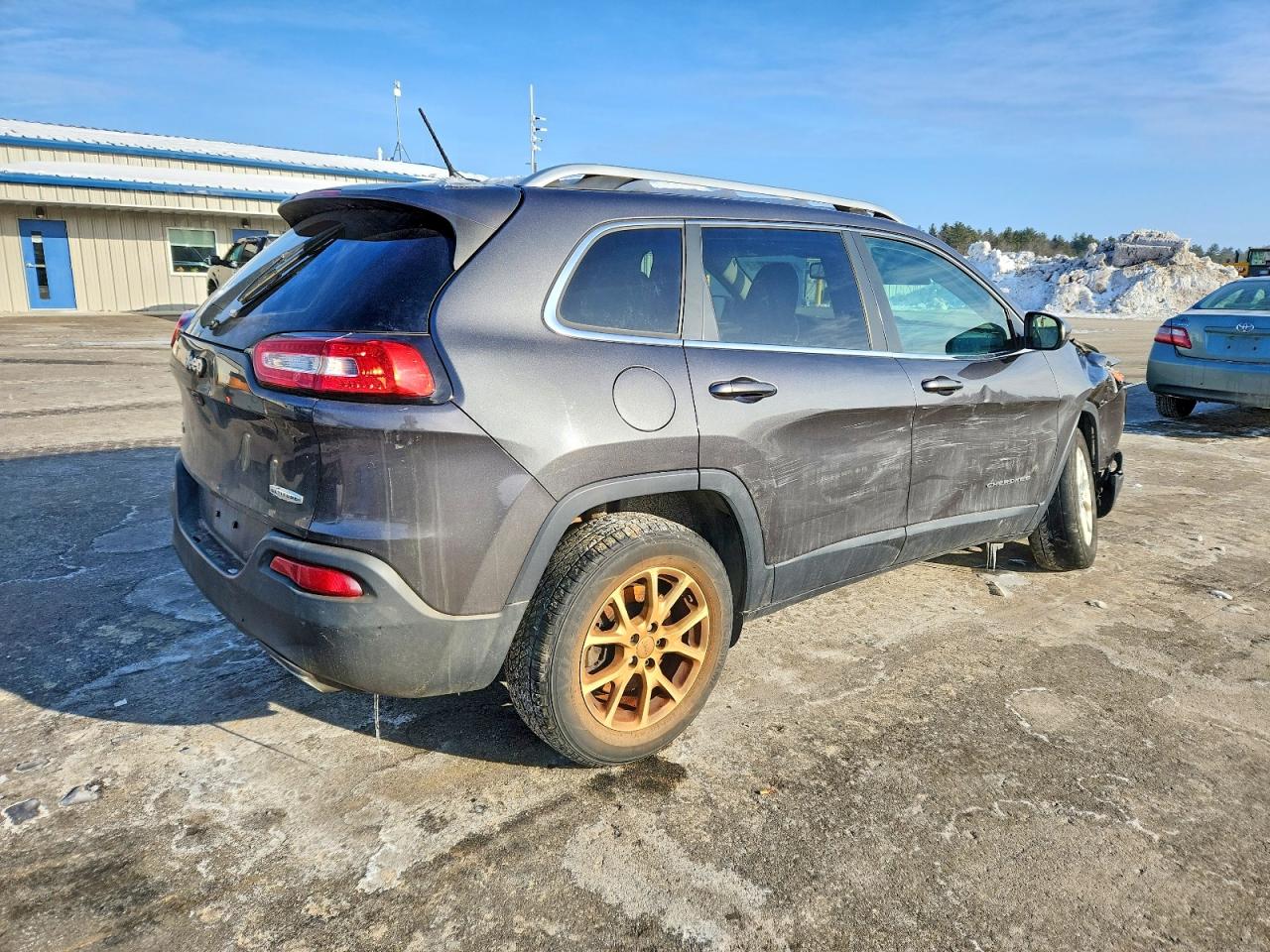 2015 JEEP CHEROKEE LATITUDE photo 3