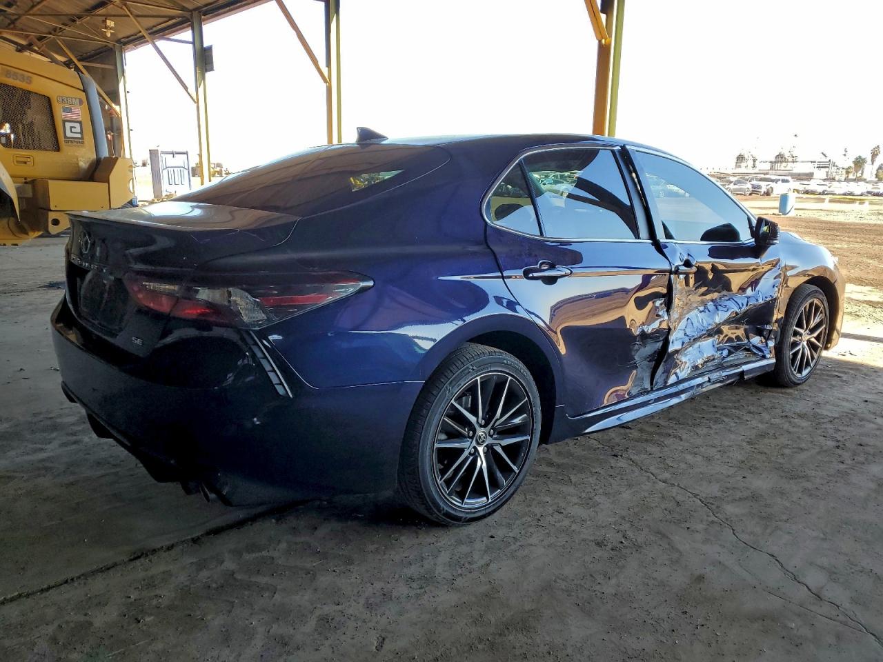 2022 TOYOTA CAMRY SE photo 3