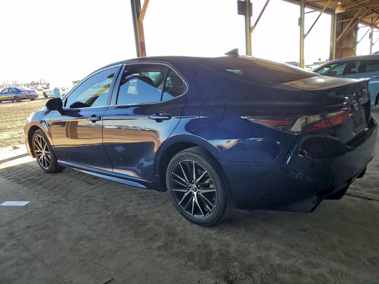 2022 TOYOTA CAMRY SE photo 2