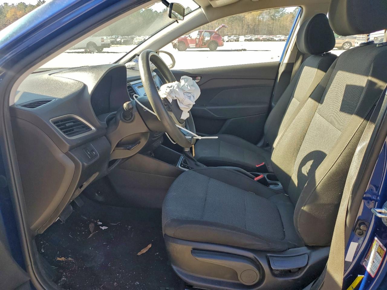 2019 HYUNDAI ACCENT SE photo 19