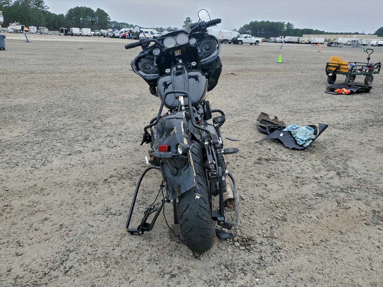 2021 HARLEY-DAVIDSON FLTRXS photo 4
