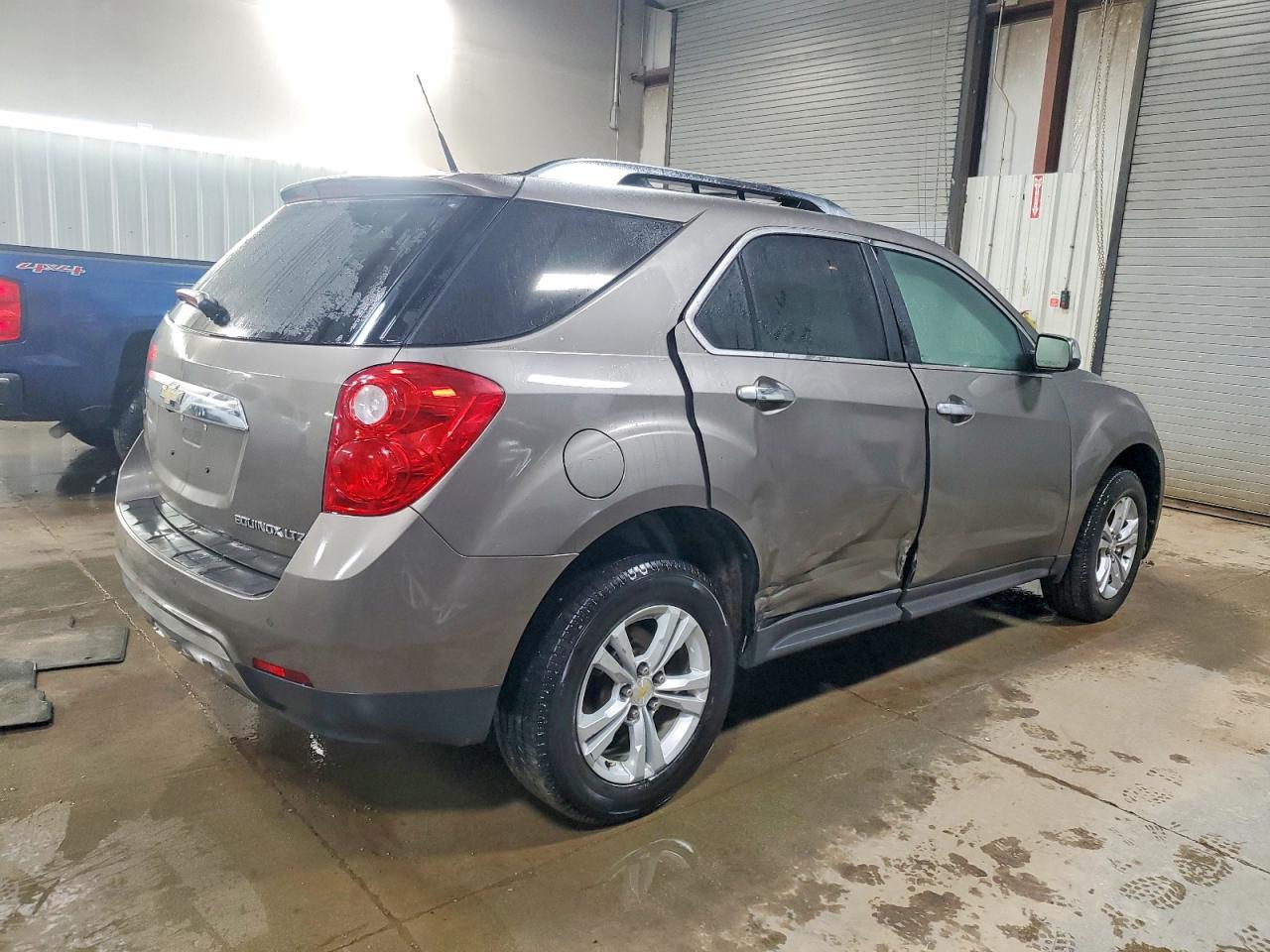 2010 CHEVROLET EQUINOX LTZ photo 3