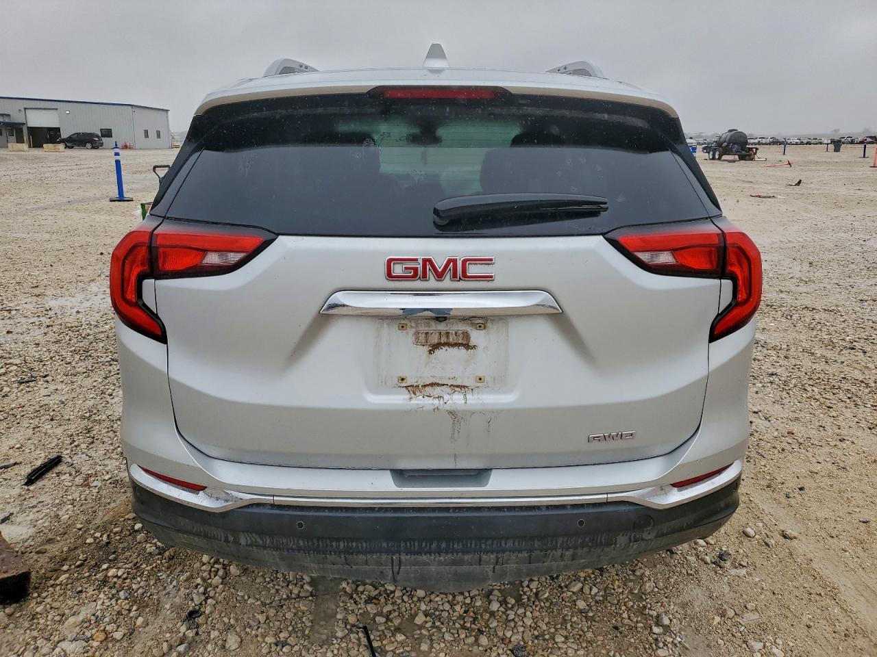 2018 GMC TERRAIN SLT photo 11