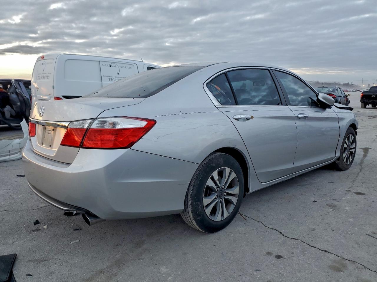 2013 HONDA ACCORD LX photo 5