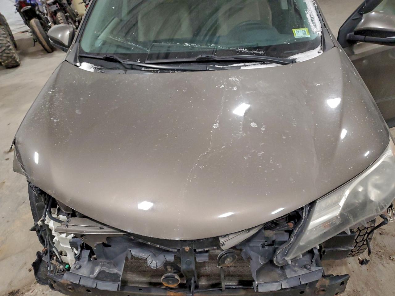 2013 TOYOTA RAV4 XLE photo 23