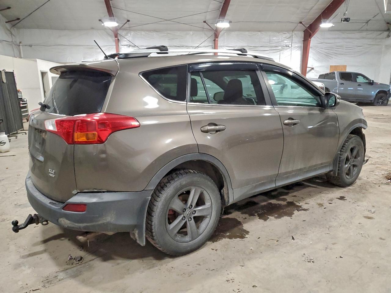 2013 TOYOTA RAV4 XLE photo 5