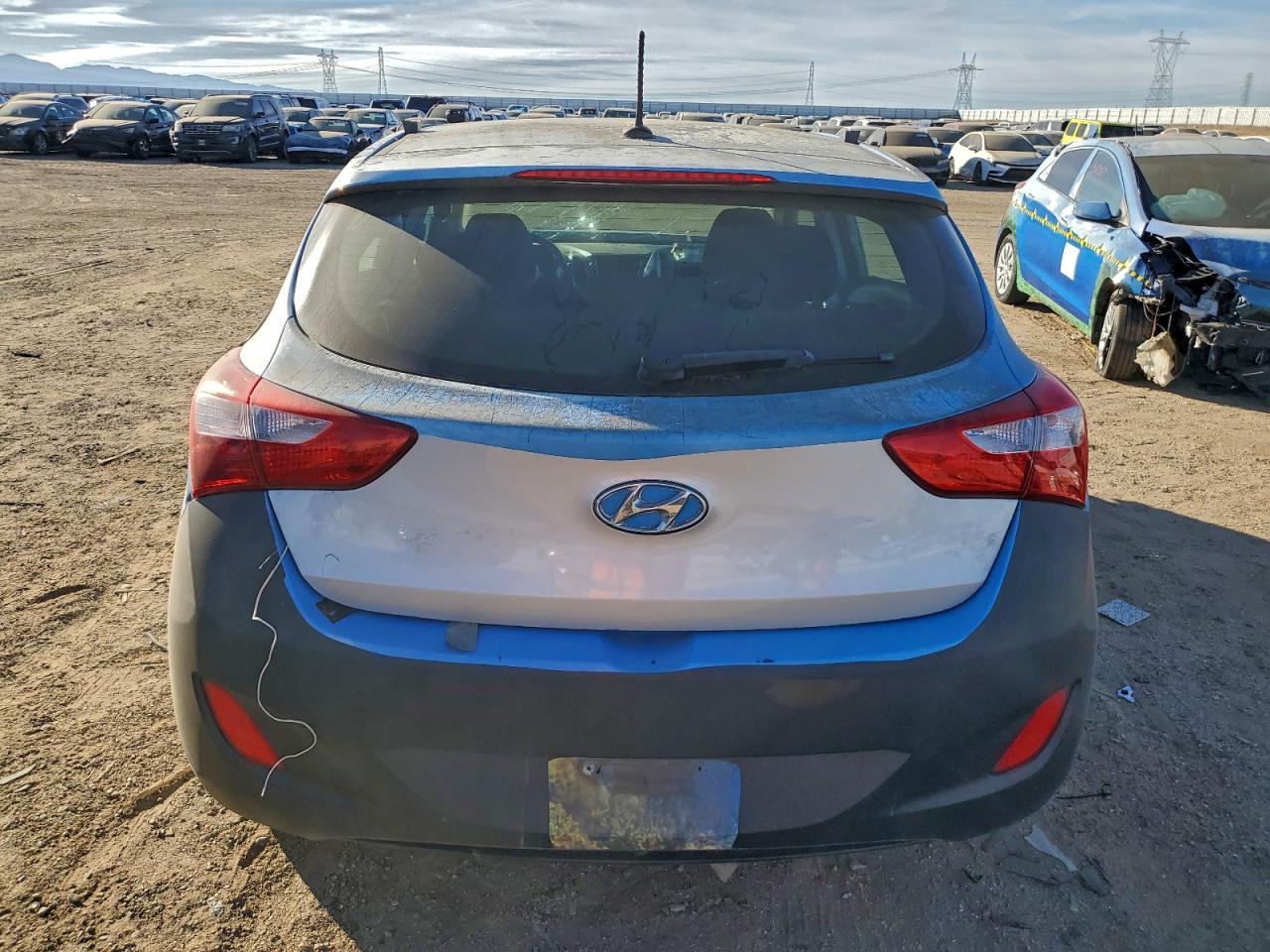 2016 HYUNDAI ELANTRA GT photo 11