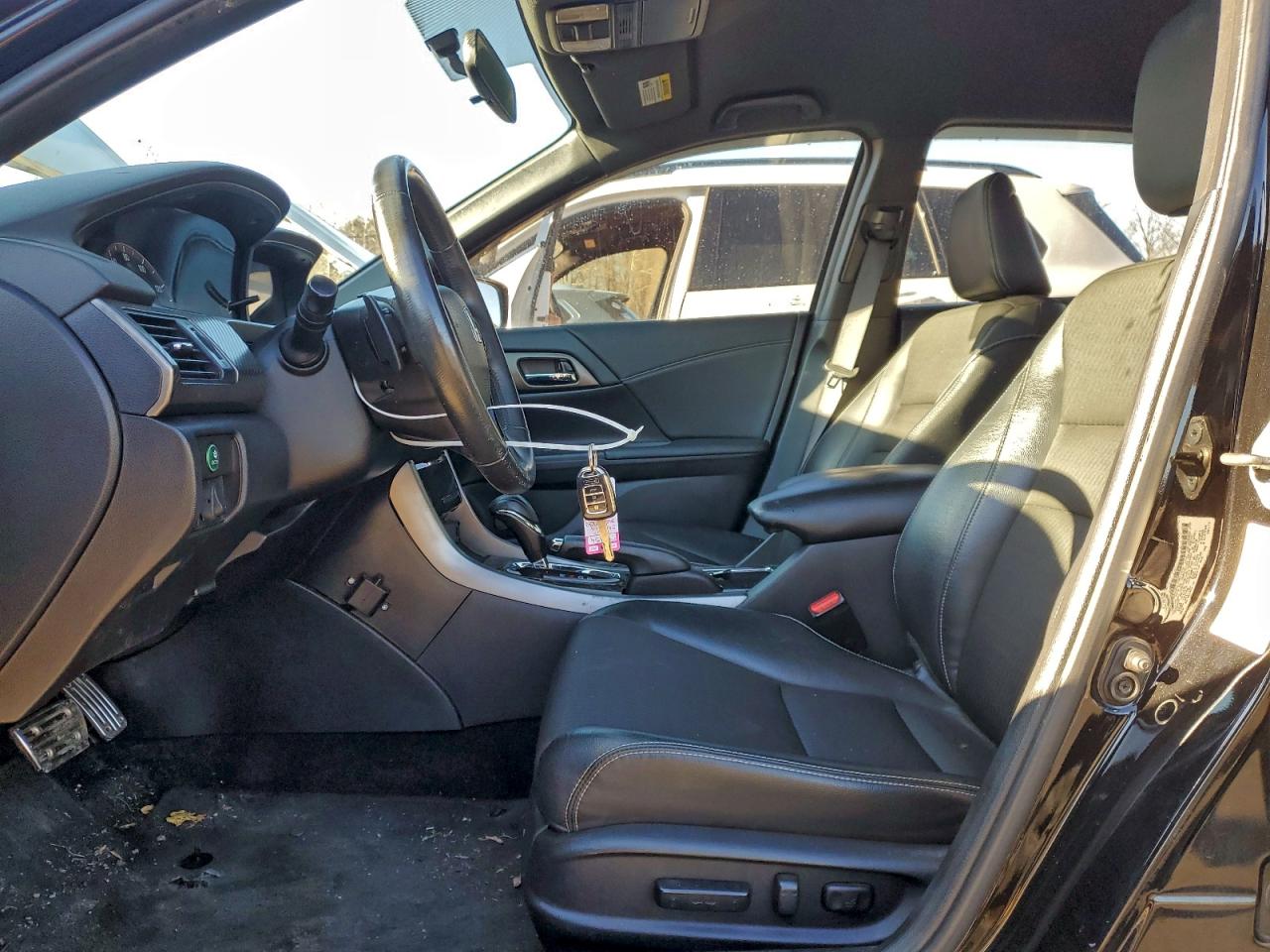 2017 HONDA ACCORD SPORT photo 7